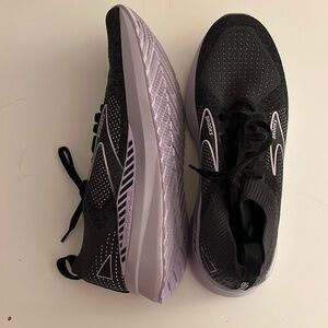 Brooks Levitate Running Shoes